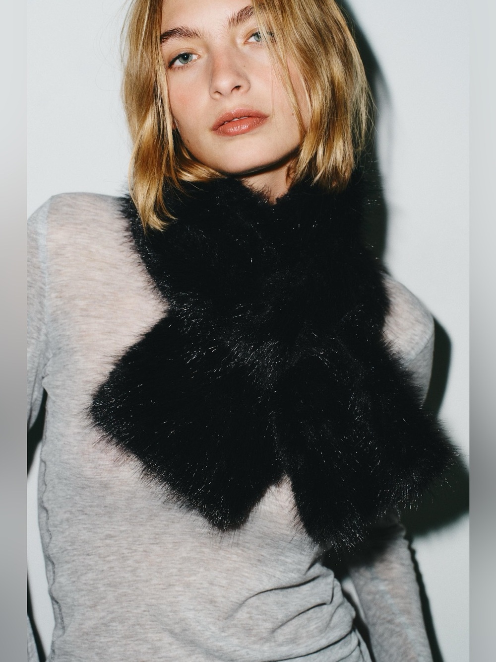 Zara Black Faux Fur Scarf Plush Winter Neck Wrap NWT - Women Accesories